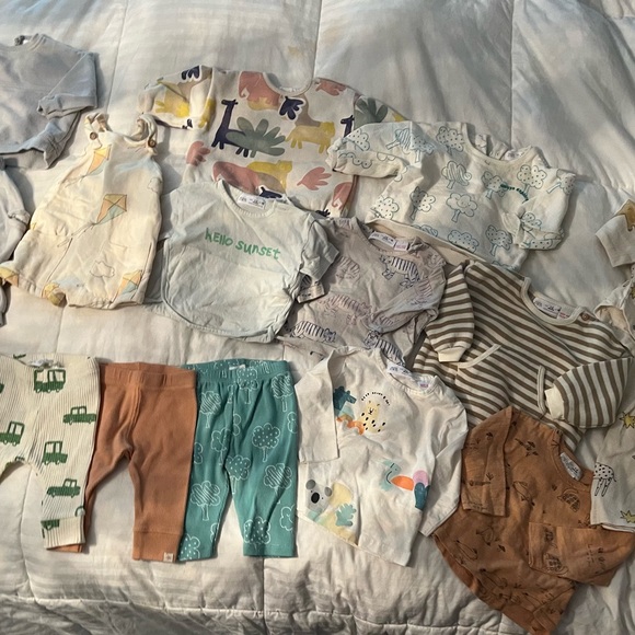 Gender Neutral Baby Zara Bundle - Picture 2 of 8